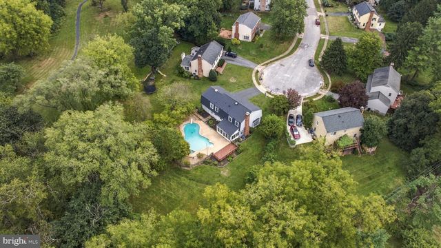15 LOCHMOOR CT, Lutherville Timonium, MD 21093