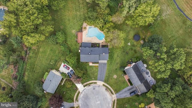 15 LOCHMOOR CT, Lutherville Timonium, MD 21093