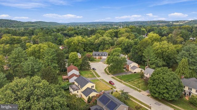 15 LOCHMOOR CT, Lutherville Timonium, MD 21093