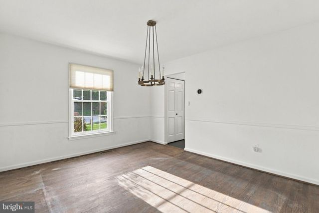 15 LOCHMOOR CT, Lutherville Timonium, MD 21093