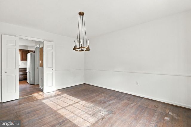 15 LOCHMOOR CT, Lutherville Timonium, MD 21093