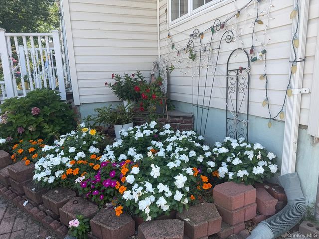 1112 McKenna Place, Uniondale, NY 11553