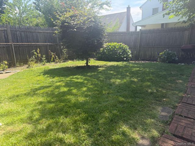 1112 McKenna Place, Uniondale, NY 11553
