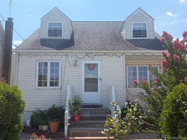1112 McKenna Place, Uniondale, NY 11553