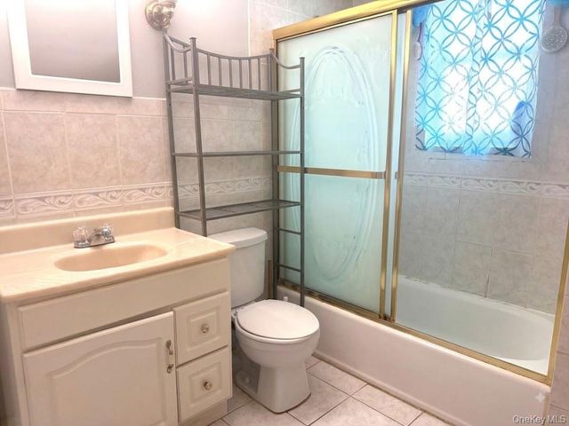 1112 McKenna Place, Uniondale, NY 11553