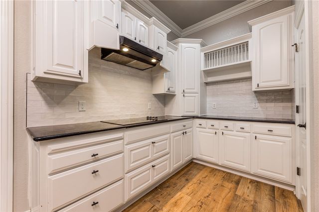 2104 Caribou Lane, Elm Springs, AR 72762
