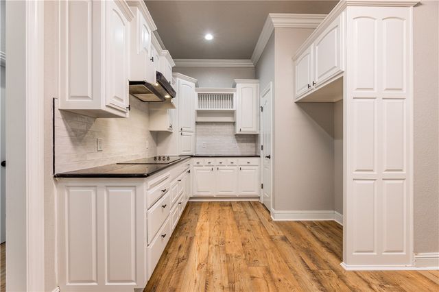2104 Caribou Lane, Elm Springs, AR 72762