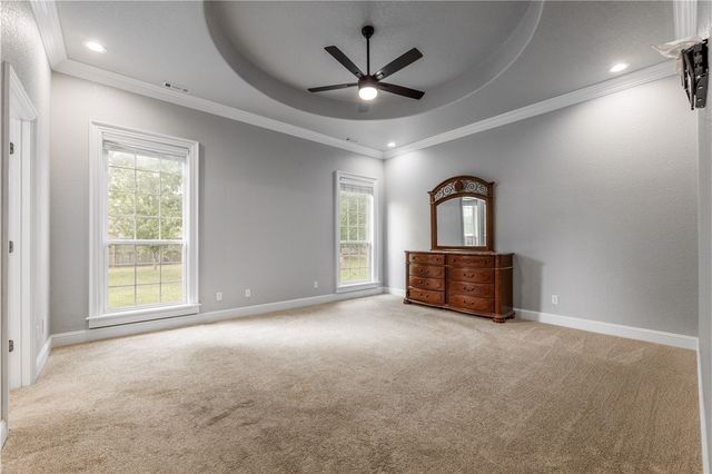 2104 Caribou Lane, Elm Springs, AR 72762