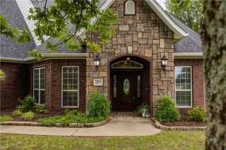 2104 Caribou Lane, Elm Springs, AR 72762