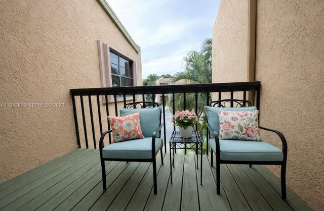 1471 NW 94th Ave 240, Pembroke Pines, FL 33024