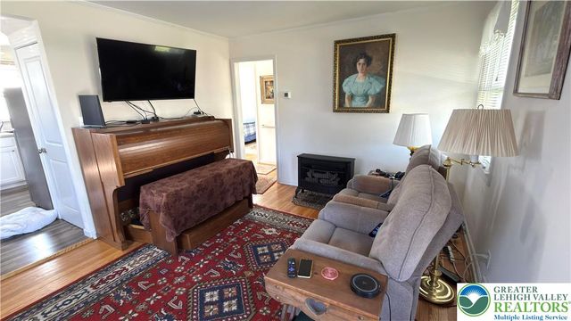 462 Maple Road, Hellertown Boro, PA 18055