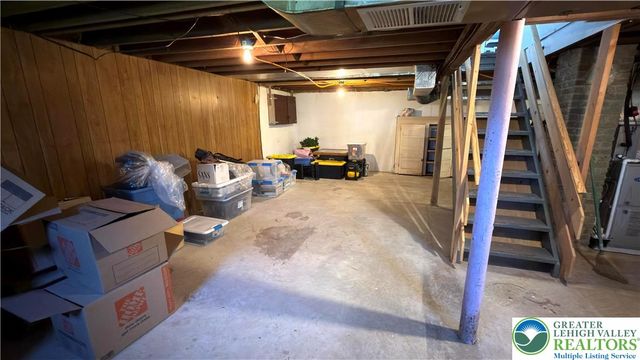 462 Maple Road, Hellertown Boro, PA 18055