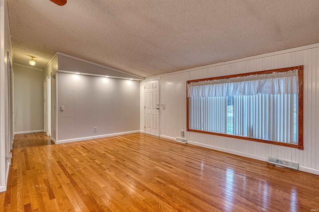 11101 Country Homes Drive, Evansville, IN 47712