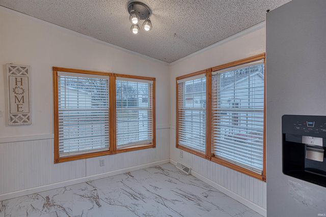 11101 Country Homes Drive, Evansville, IN 47712