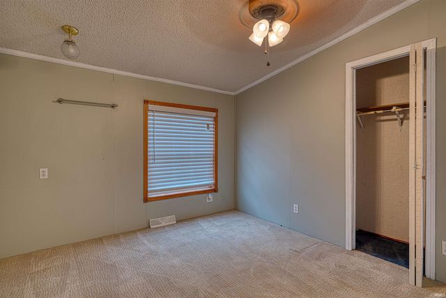 11101 Country Homes Drive, Evansville, IN 47712