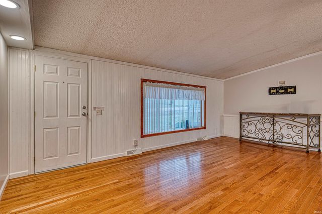 11101 Country Homes Drive, Evansville, IN 47712