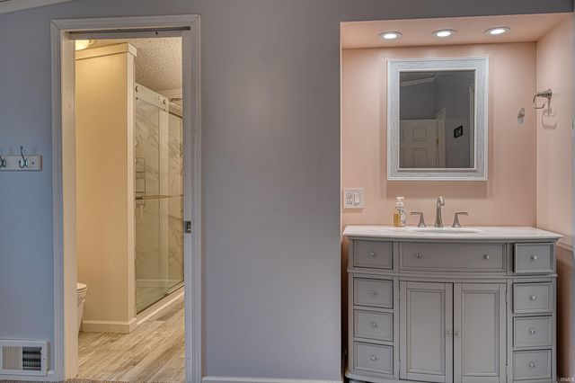 11101 Country Homes Drive, Evansville, IN 47712