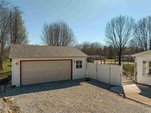 11101 Country Homes Drive, Evansville, IN 47712
