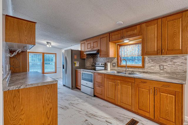 11101 Country Homes Drive, Evansville, IN 47712