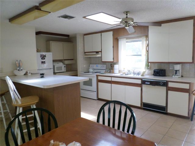 3037 SE 37TH AVENUE, Okeechobee, FL 34974