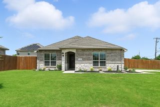 1555 Woodlake Drive, Waxahachie, TX 75165