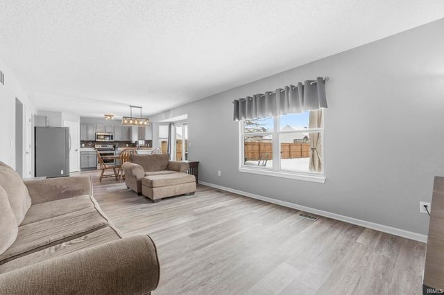 3007 Pomeroy Place, Fort Wayne, IN 46818