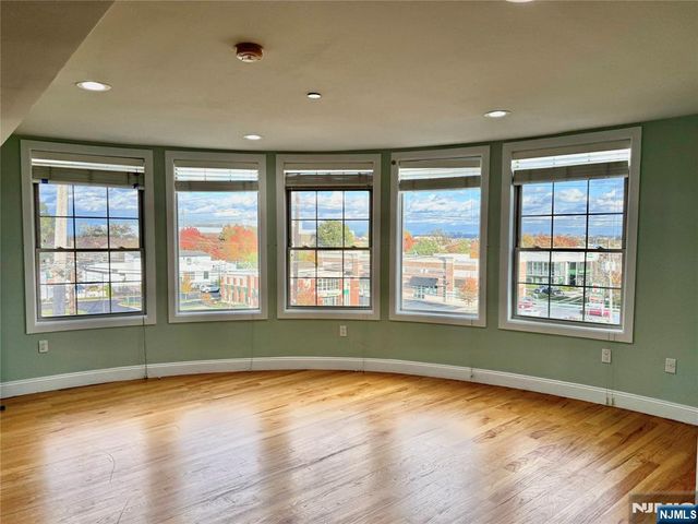 132 Union Avenue 405A, East Rutherford, NJ 07073