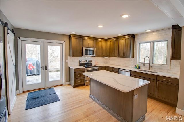 1705 Cordell Court, Godfrey, IL 62035