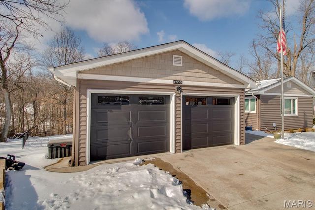 1705 Cordell Court, Godfrey, IL 62035