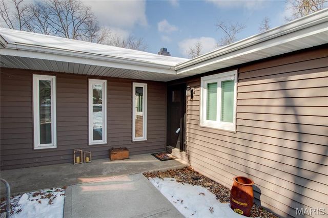 1705 Cordell Court, Godfrey, IL 62035