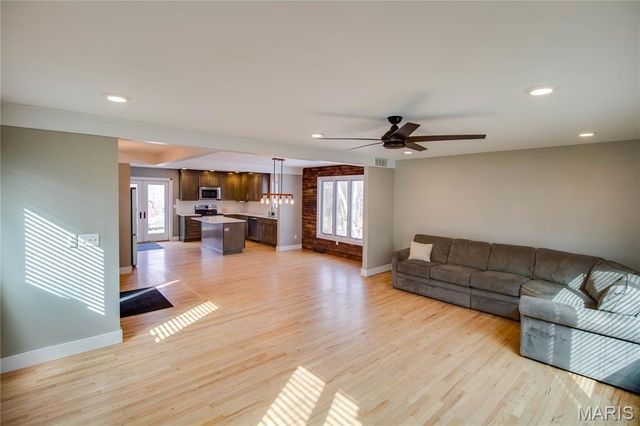 1705 Cordell Court, Godfrey, IL 62035