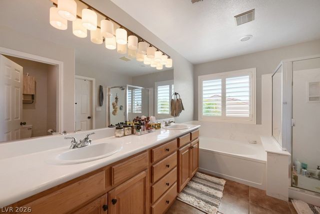 1921 Moonlight Bluff Avenue, North Las Vegas, NV 89084