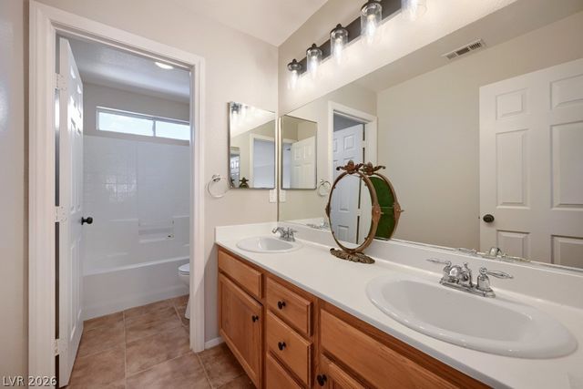 1921 Moonlight Bluff Avenue, North Las Vegas, NV 89084
