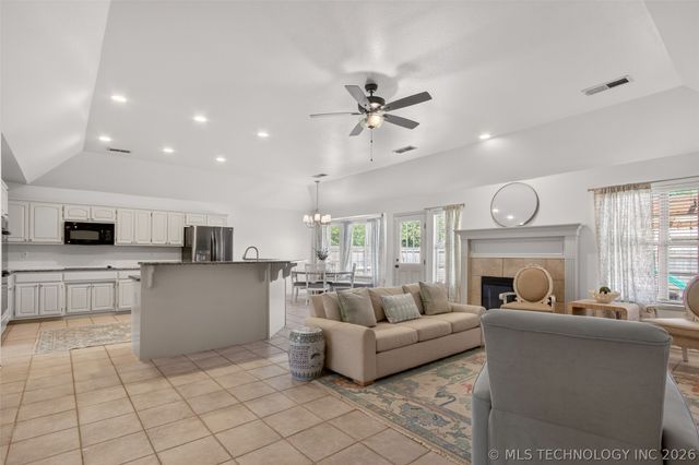 12429 S 99th East Avenue, Bixby, OK 74008