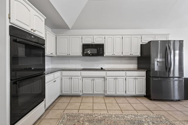 12429 S 99th East Avenue, Bixby, OK 74008