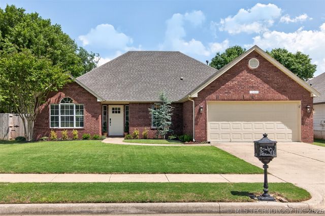 12429 S 99th East Avenue, Bixby, OK 74008