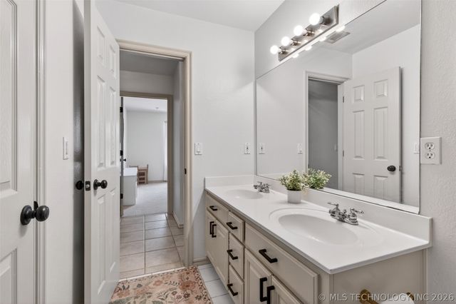 12429 S 99th East Avenue, Bixby, OK 74008