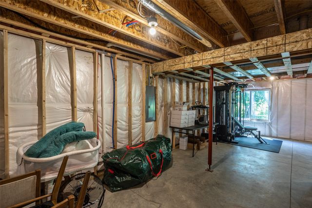 212 Rellim Drive, Norwalk, IA 50211