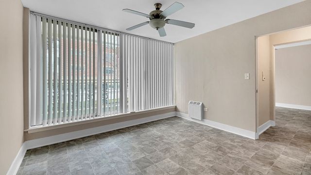 1008 Washington Boulevard 1, Oak Park, IL 60302