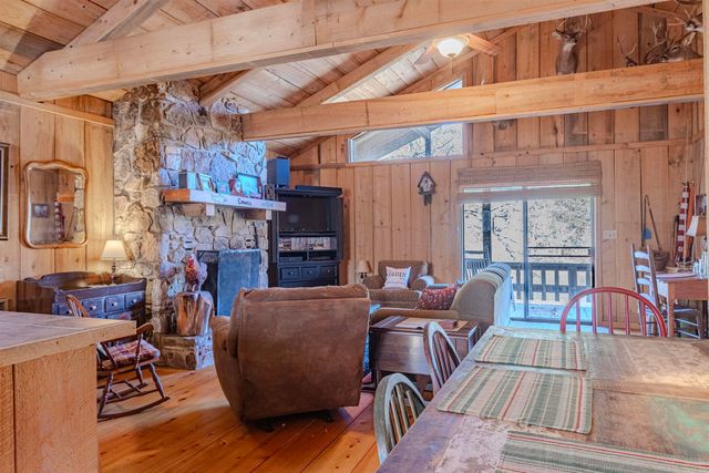 947 Saddler Falls Road, Mammoth Spring, AR 72554