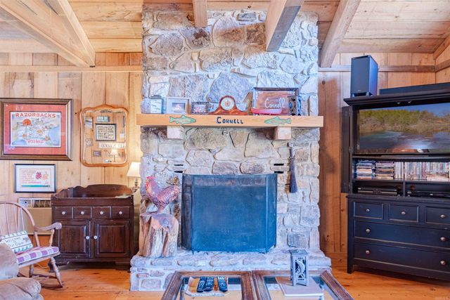 947 Saddler Falls Road, Mammoth Spring, AR 72554