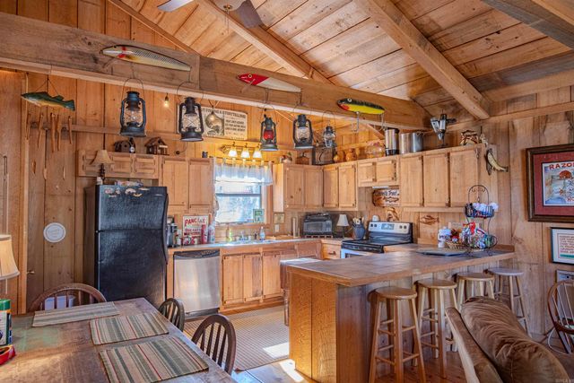 947 Saddler Falls Road, Mammoth Spring, AR 72554