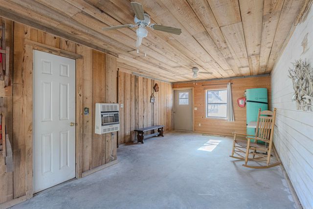 947 Saddler Falls Road, Mammoth Spring, AR 72554