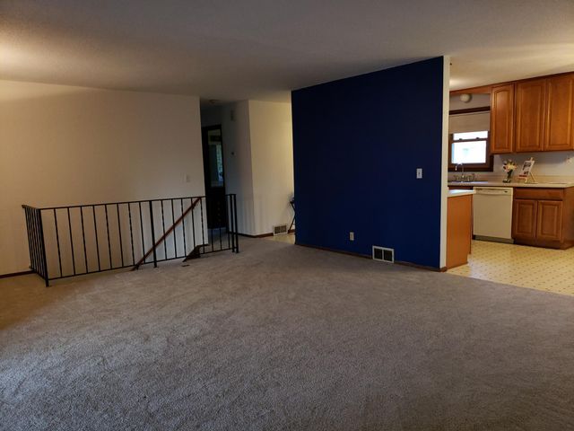 544 3rd Avenue NW, New Brighton, MN 55112