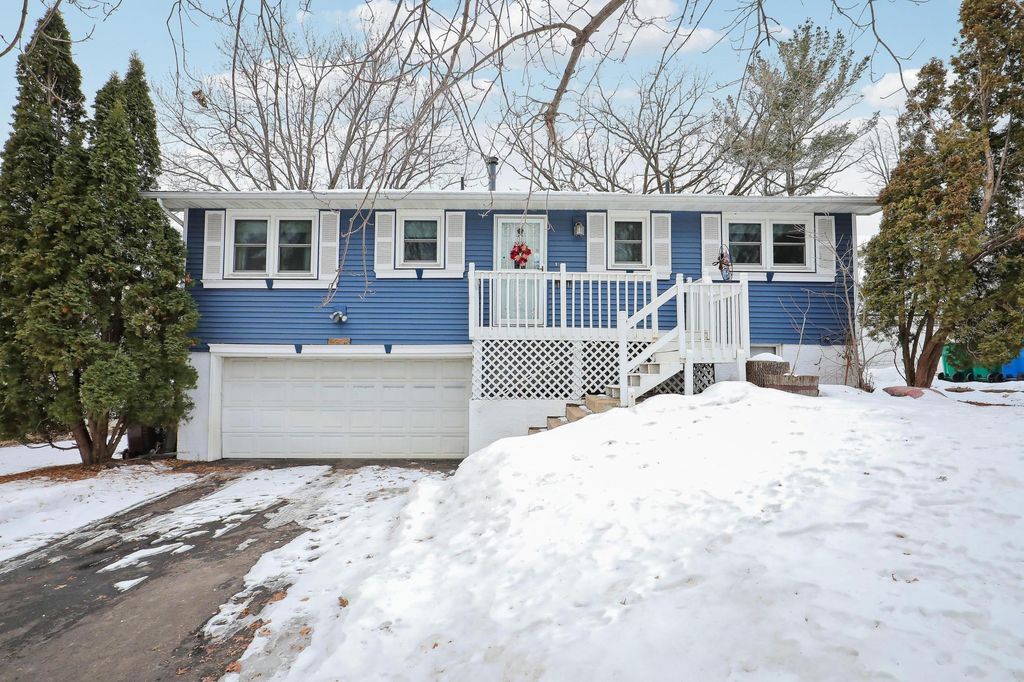 544 3rd Avenue NW, New Brighton, MN 55112