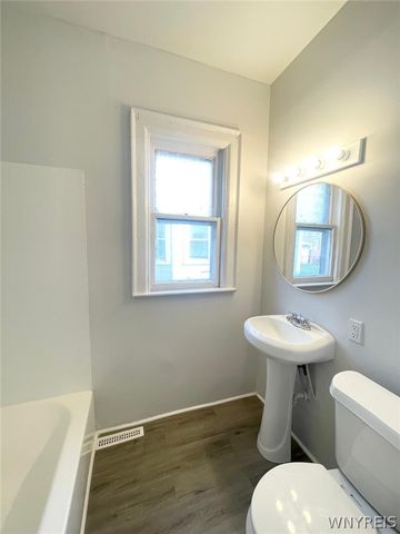 30 Poultney Avenue, Buffalo, NY 14215