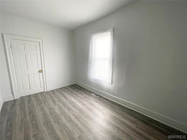 30 Poultney Avenue, Buffalo, NY 14215