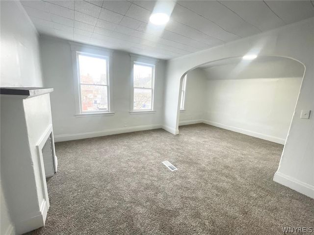 30 Poultney Avenue, Buffalo, NY 14215