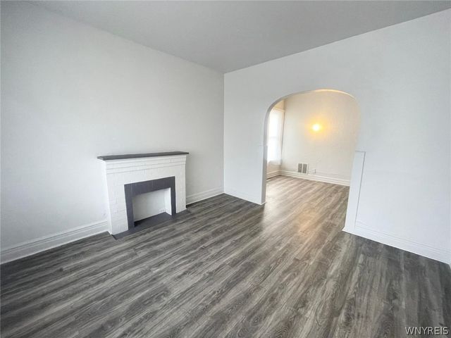 30 Poultney Avenue, Buffalo, NY 14215