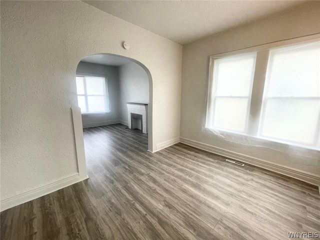 30 Poultney Avenue, Buffalo, NY 14215